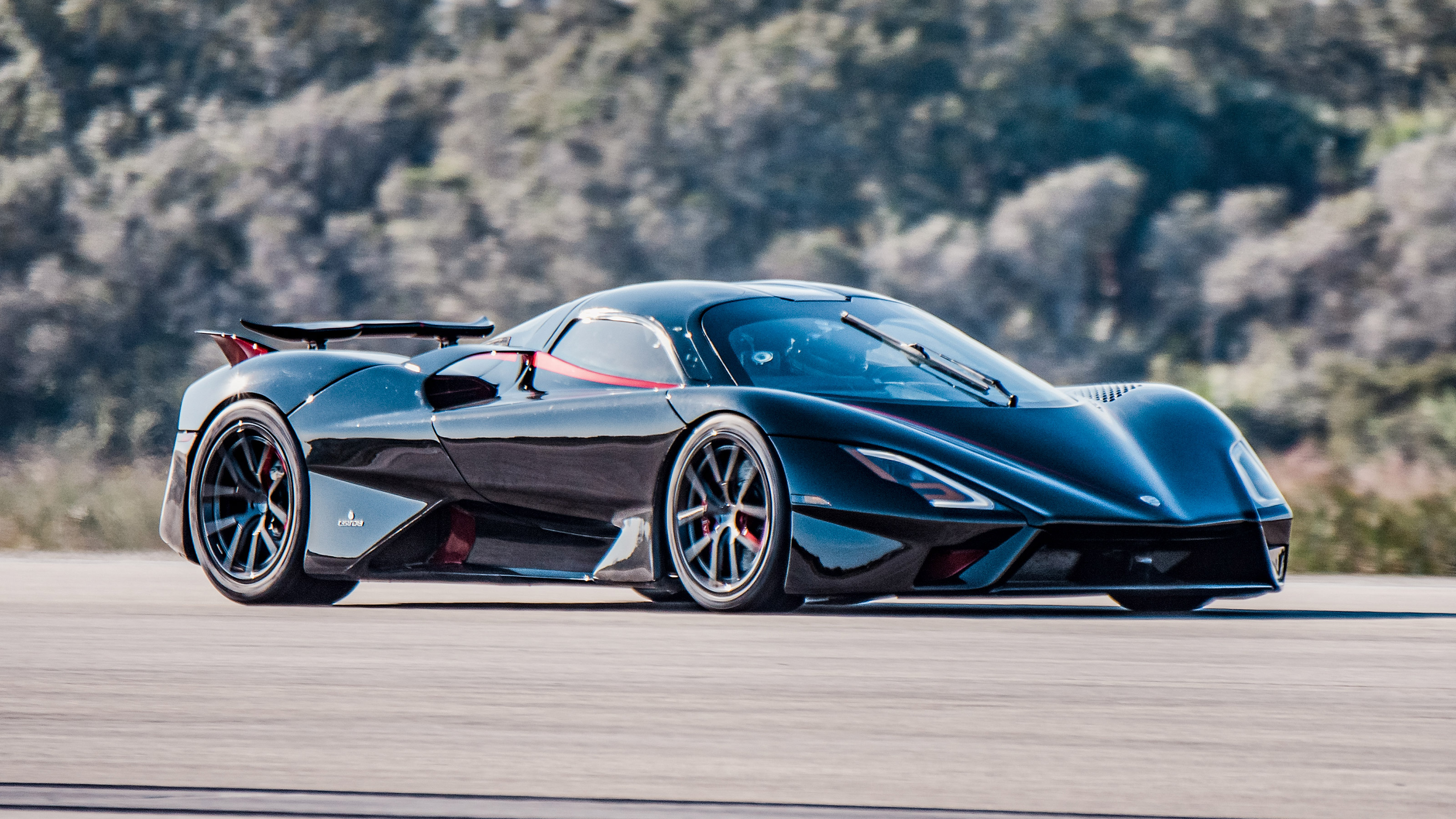 SSC Tuatara hits 455km/h during testing for record run - Automotive Daily
